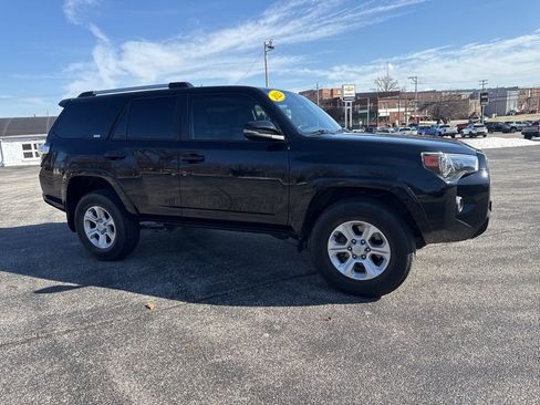 Used 2023 Toyota 4Runner SR5 Premium w/ Moonroof Package image 8