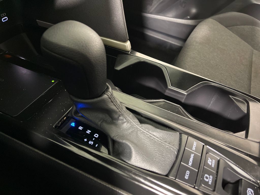 Used 2025 Toyota Camry LE FWD image 22
