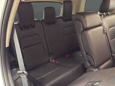 Used 2025 Nissan Pathfinder SL AWD/4WD image 25