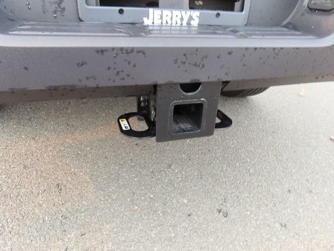 Used 2025 Toyota Tacoma SR5 image 12