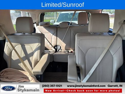 Used 2023 Ford Expedition Limited AWD/4WD image 12