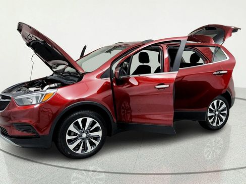 Certified 2022 Buick Encore Preferred AWD/4WD image 9