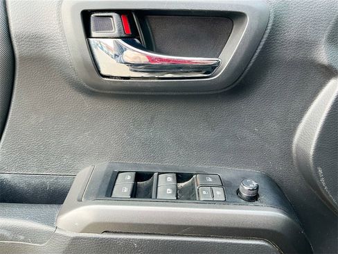 Used 2023 Toyota Tacoma TRD Off-Road w/ Black Out Package (TMS) image 17