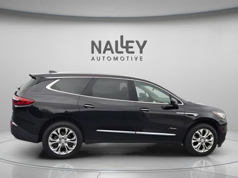 Used 2018 Buick Enclave Avenir w/ Avenir Technology Package image 12