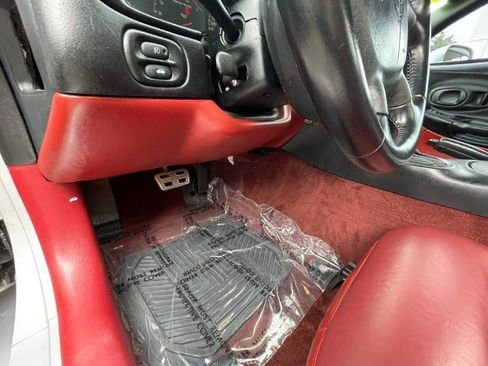 Used 1998 Chevrolet Corvette Convertible w/ Performance Handling Pkg image 26