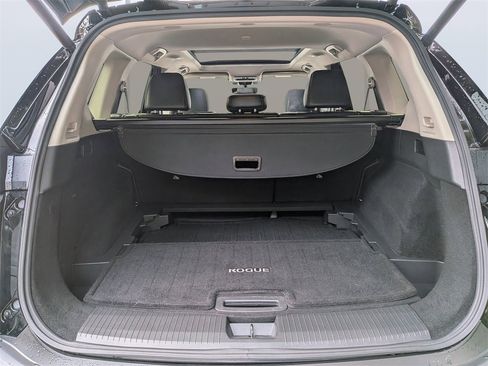 Used 2023 Nissan Rogue Platinum w/ Platinum Premium Package image 12