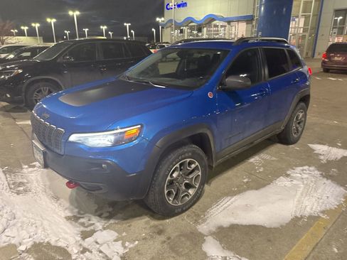 Used 2020 Jeep Cherokee Trailhawk w/ Cold Weather Group image 5