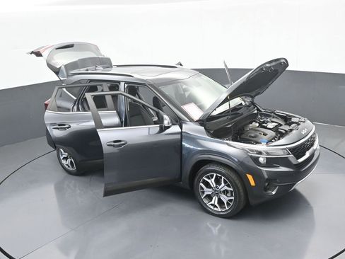 Used 2022 Kia Seltos EX image 74