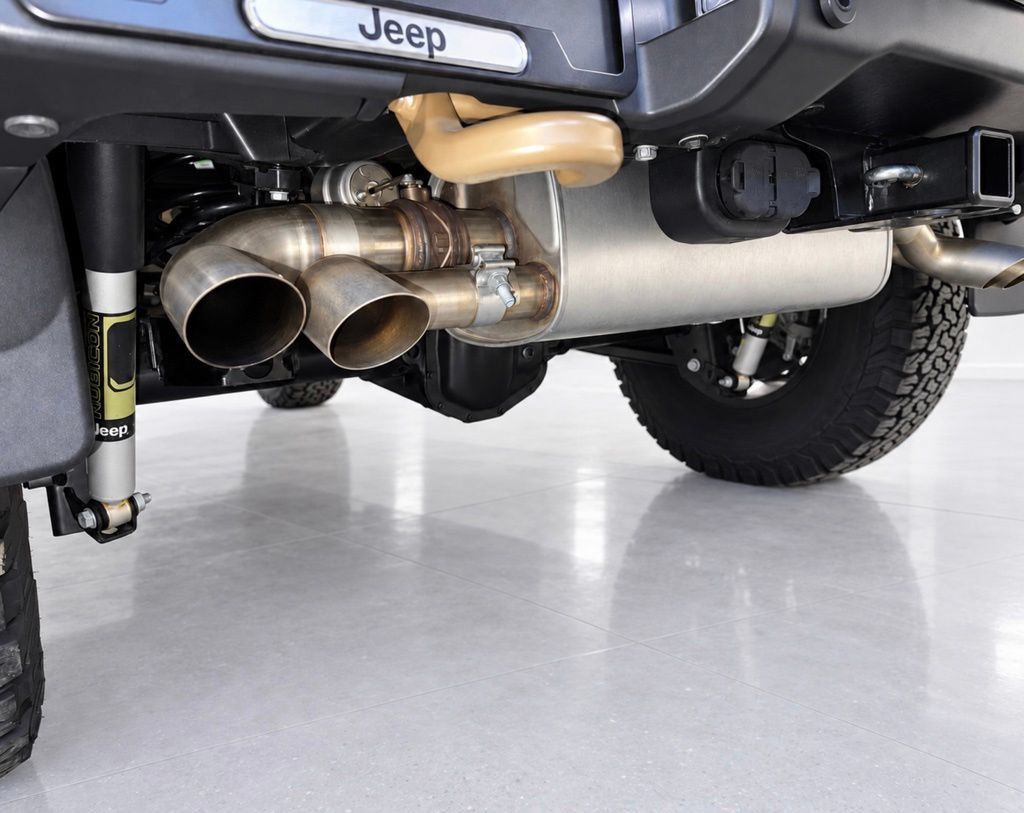 Used 2023 Jeep Wrangler Unlimited Rubicon 392 w/ Xtreme Recon 35" Tire Package AWD/4WD image 21