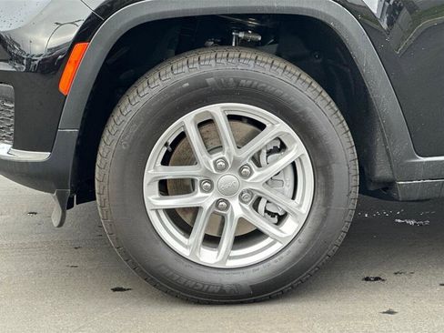 New 2025 Jeep Grand Cherokee L Laredo w/ Luxury Tech Group I image 25