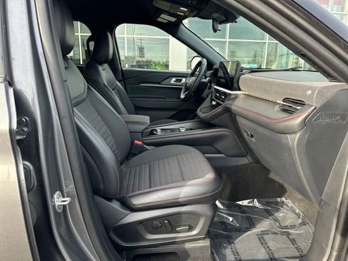 Used 2025 Ford Explorer ST-Line image 19