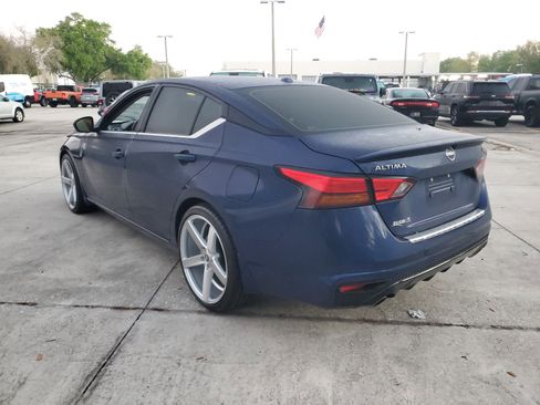 Used 2023 Nissan Altima 2.5 SR image 2