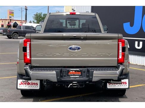 New 2026 Ford F450 Lariat w/ Lariat Premium Package AWD/4WD image 4