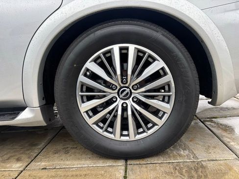 Used 2021 Nissan Armada SL w/ Captain's Chairs Package image 11