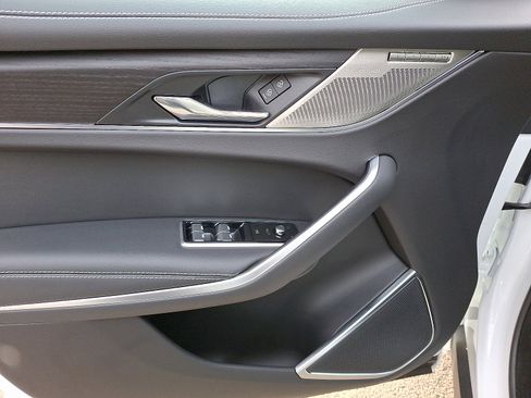 New 2025 Jaguar F-PACE R-Dynamic S image 10