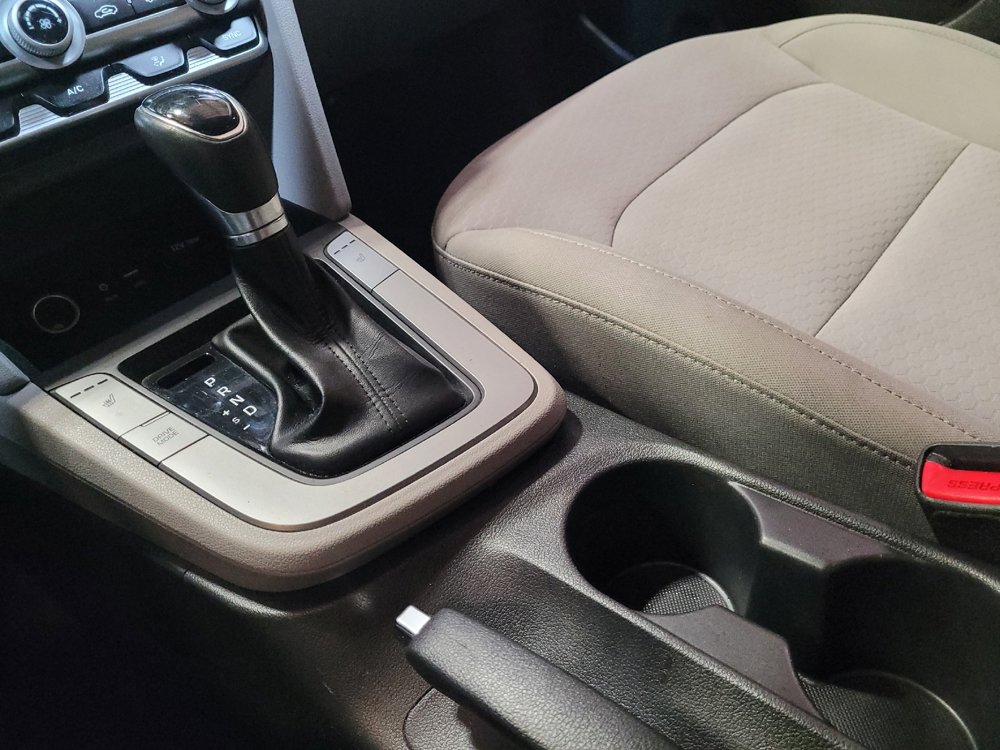 Used 2020 Hyundai Elantra Value Edition FWD image 26