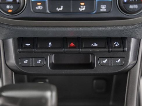 Used 2016 Chevrolet Colorado Z71 image 27