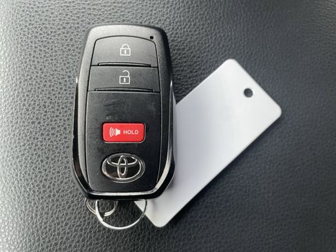 Used 2024 Toyota Tacoma SR5 image 29