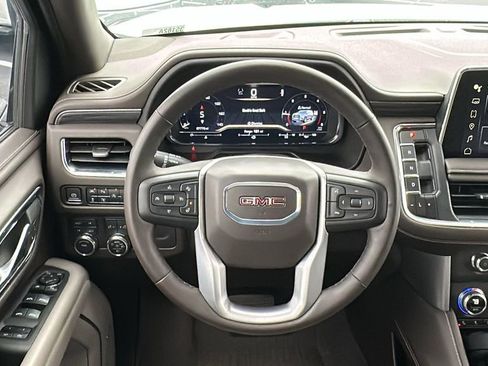 Certified 2024 GMC Yukon SLT w/ SLT Premium Package image 12