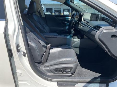 Used 2019 Lexus ES 350 w/ Premium Package FWD image 16
