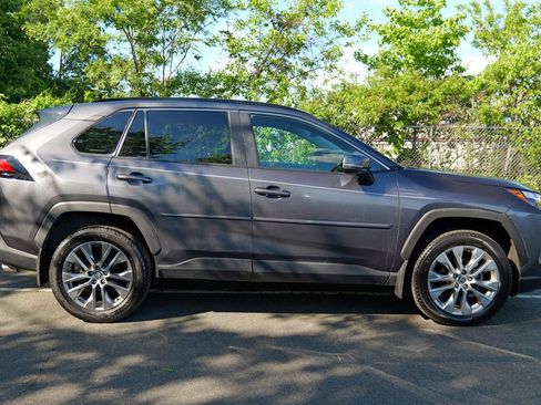 Used 2023 Toyota RAV4 XLE Premium AWD/4WD image 8