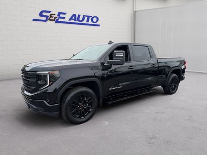 Used 2024 GMC Sierra 1500 Pro w/ Graphite Edition