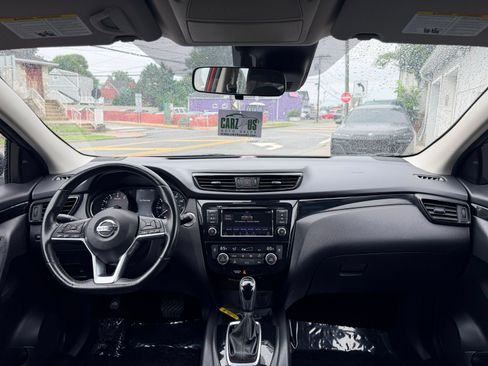 Used 2019 Nissan Rogue Sport SV w/ All-Weather Package AWD/4WD image 26