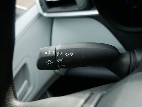 Used 2025 Toyota Sienna LE image 26