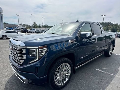 Used 2022 GMC Sierra 1500 Denali w/ Denali Reserve Package AWD/4WD image 6