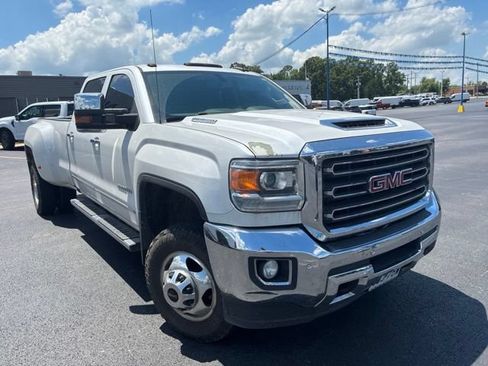 Used 2018 GMC Sierra 3500 SLT w/ Duramax Plus Package AWD/4WD image 2