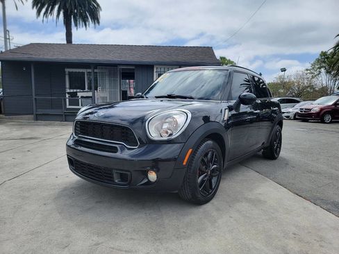 Used 2011 MINI Cooper Countryman S image 1