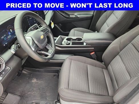 Used 2026 Chevrolet Equinox LT FWD image 5