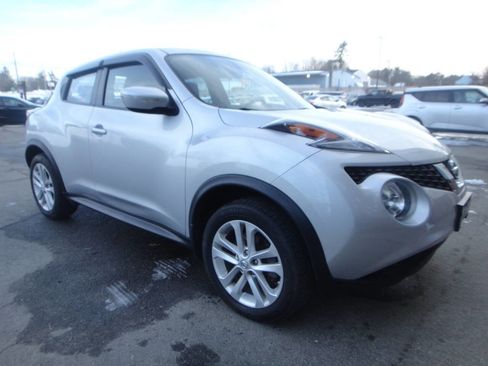 Used 2017 Nissan Juke S image 3