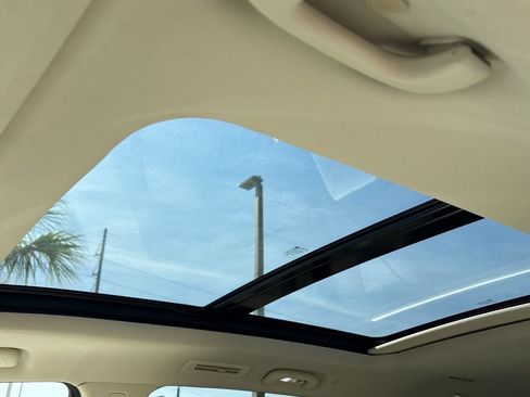 Used 2023 Cadillac XT6 Premium Luxury FWD image 9