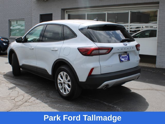Used 2025 Ford Escape Active AWD/4WD image 3