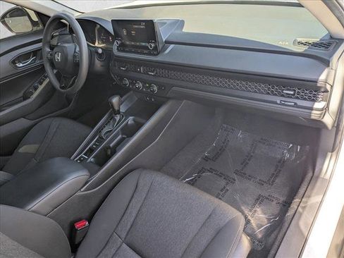 Used 2024 Honda Accord EX image 21