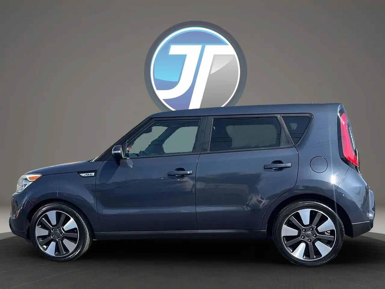 Used 2015 Kia Soul ! w/ Sun & Sound Package FWD image 12