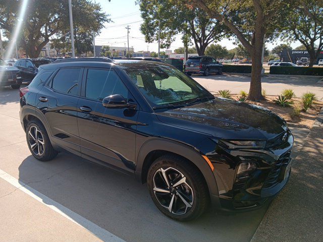 Certified 2022 Chevrolet TrailBlazer RS w/ Sun and Liftgate Package FWD image 2