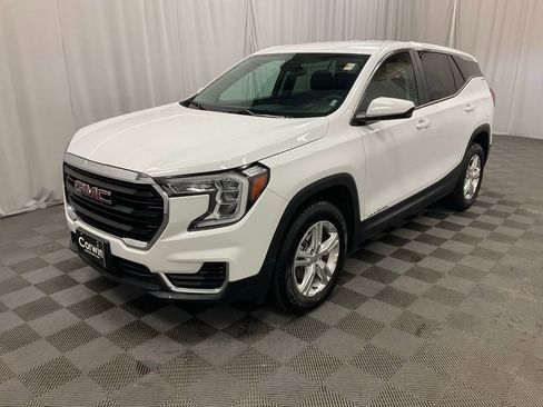 Used 2024 GMC Terrain SLE image 10