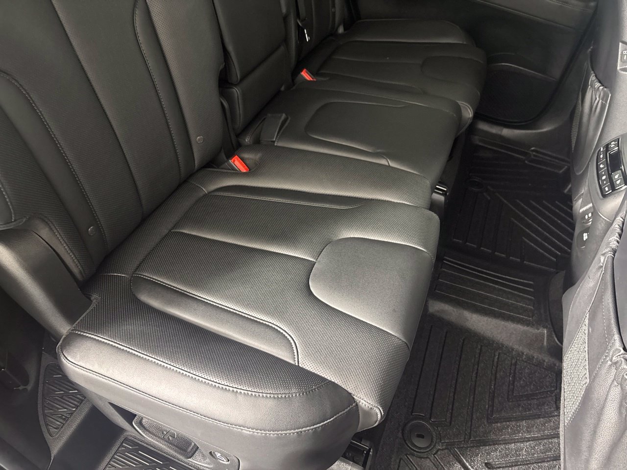 Used 2025 Hyundai Palisade SEL AWD/4WD image 38