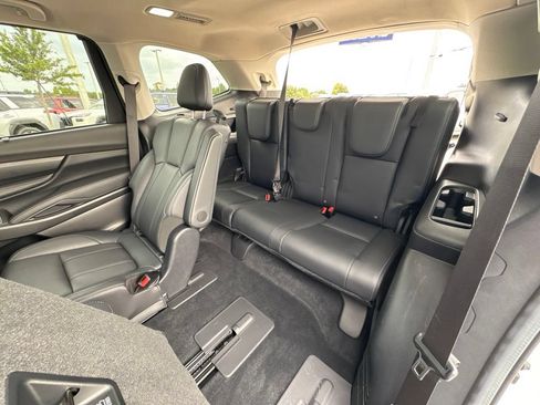 Certified 2024 Subaru Ascent Limited w/ Technology Package AWD/4WD image 18