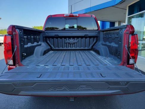 Used 2023 Chevrolet Colorado LT w/ LT Convenience Package II AWD/4WD image 9