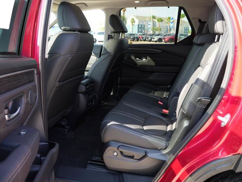 New 2026 Honda Pilot Touring image 19