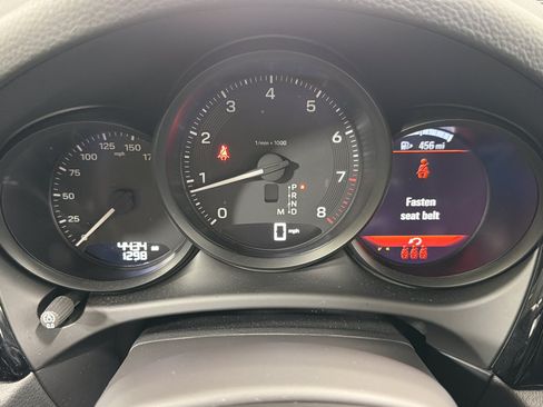 Certified 2026 Porsche Macan AWD/4WD image 38