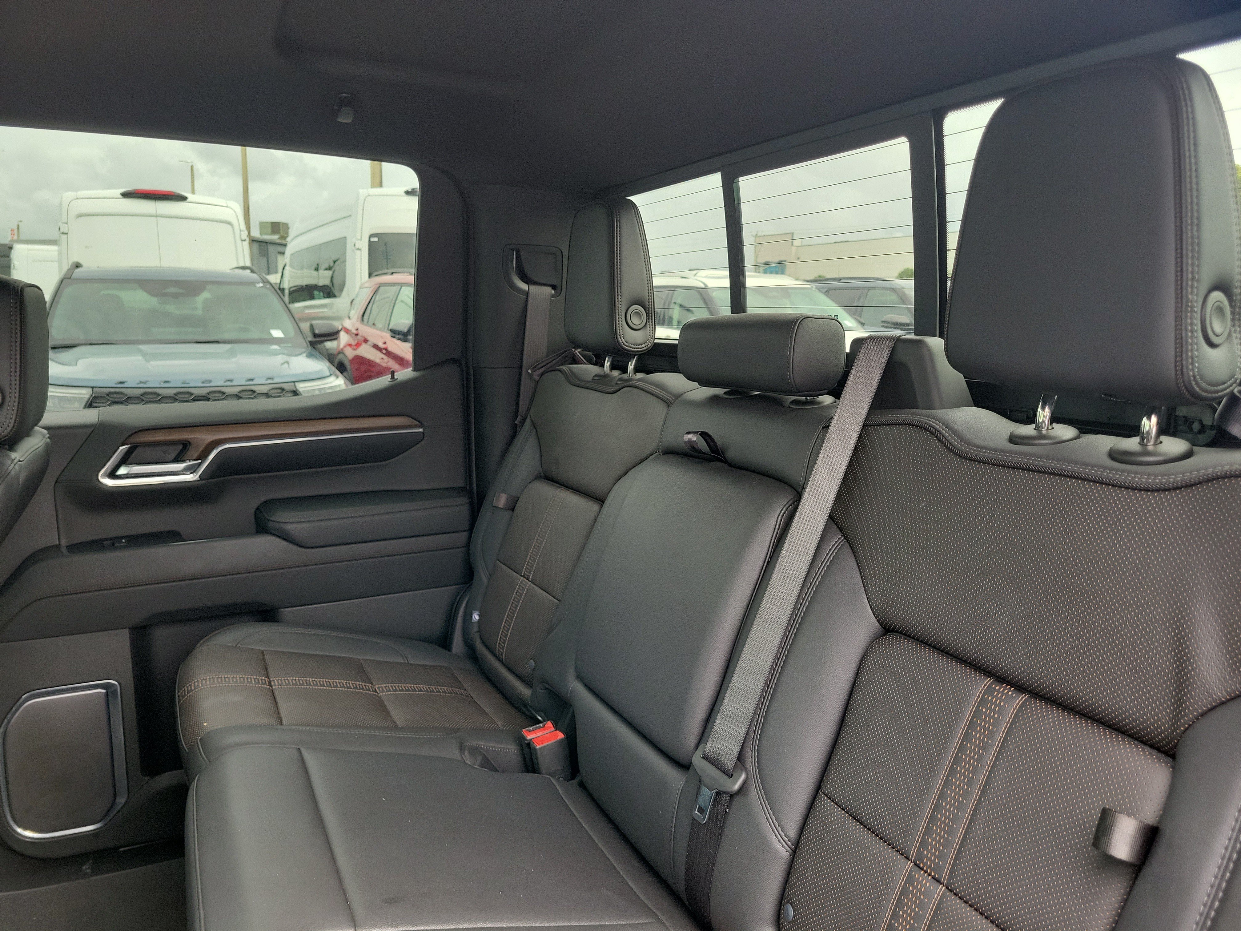 Used 2024 Chevrolet Silverado 1500 High Country AWD/4WD image 19