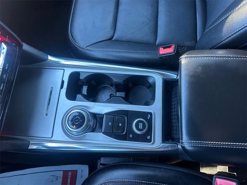 Used 2022 Ford Explorer Limited w/ Equipment Group 301A image 11