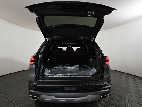 New 2026 BMW X5 xDrive50e w/ Executive Package AWD/4WD image 10