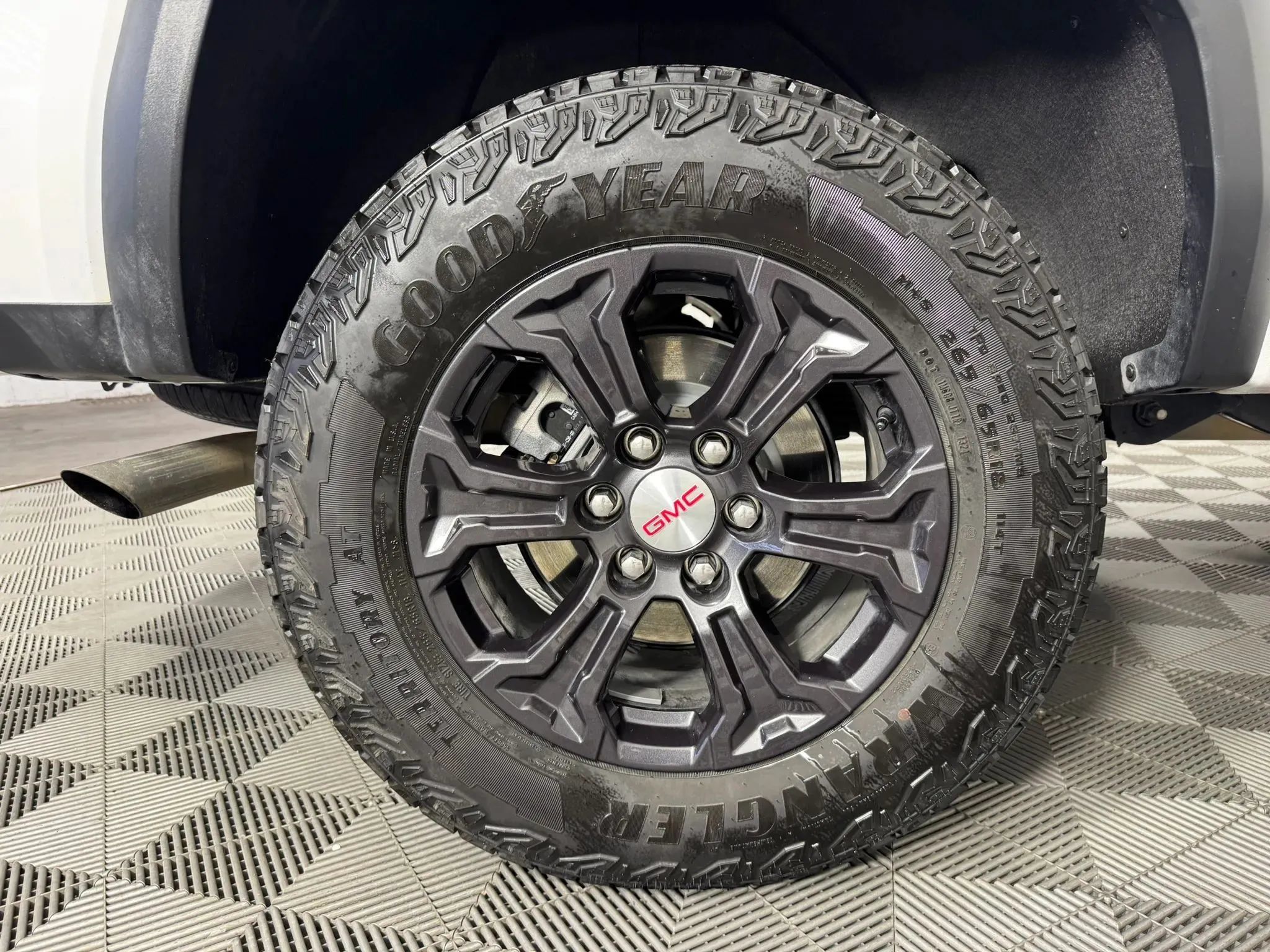 Used 2024 GMC Canyon Elevation w/ Convenience Package AWD/4WD image 40