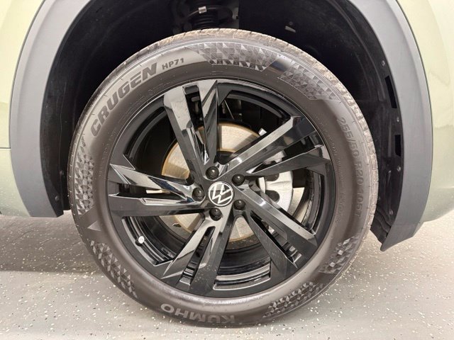 Used 2026 Volkswagen Atlas Cross Sport SEL R-Line AWD/4WD image 22