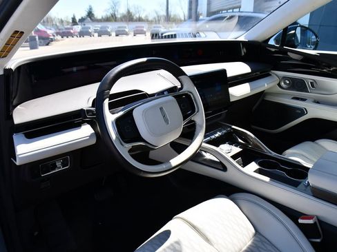 Used 2024 Lincoln Nautilus Black Label AWD/4WD image 10